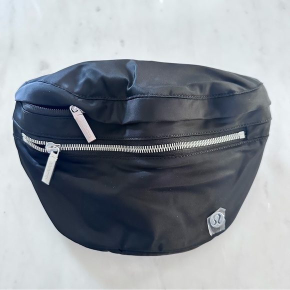 lululemon athletica Handbags - Lululemon City Adventurer Belt Bag 2.5L Black Silver NWT Stocking Stuffer Travel